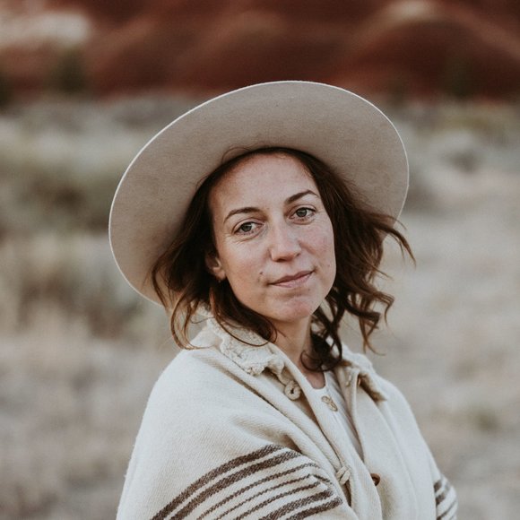 Meet your Posher, Julia - Picture 1 of 2